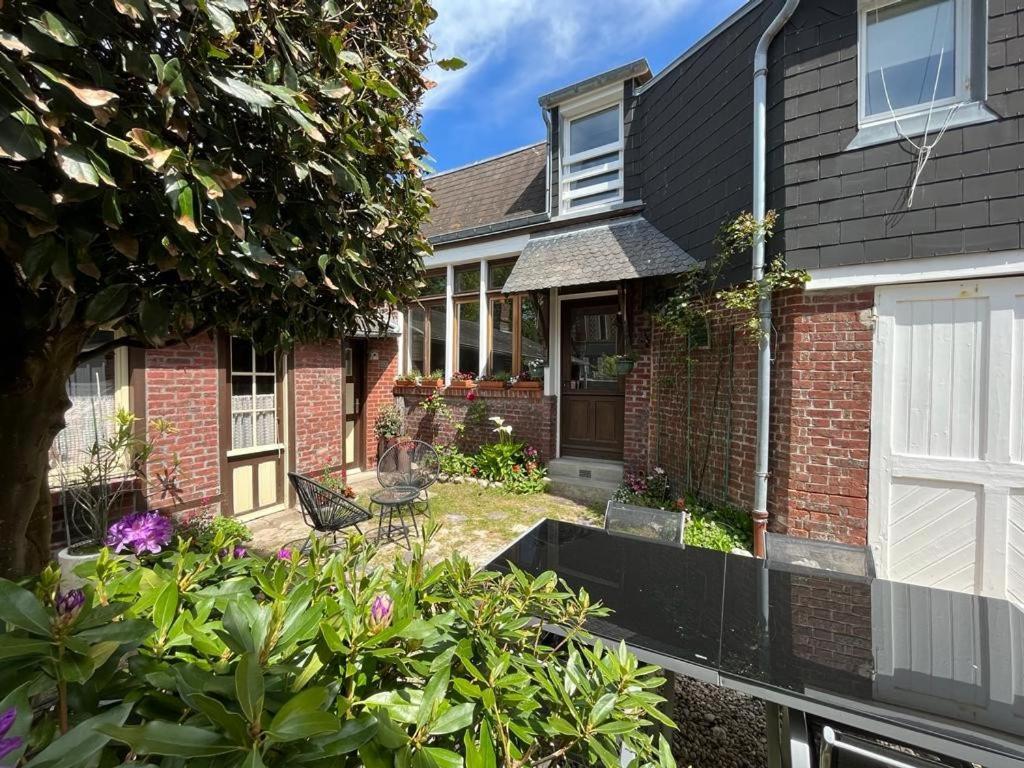 Hébergement de vacances Maison/ Loft Familial à *